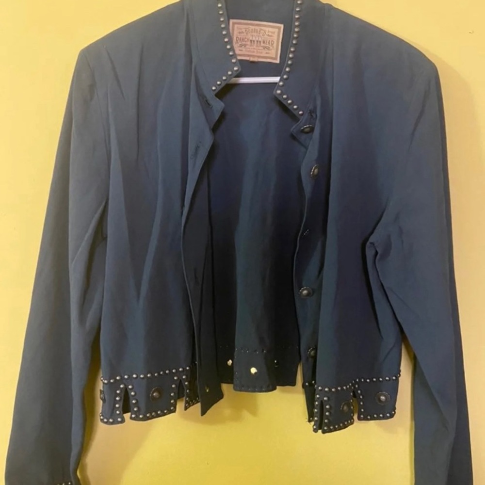 Perfect condition, women’s Double D Ranch Wear jacket.
Rodeo. Classy. Western.